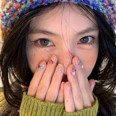 公园里的女孩